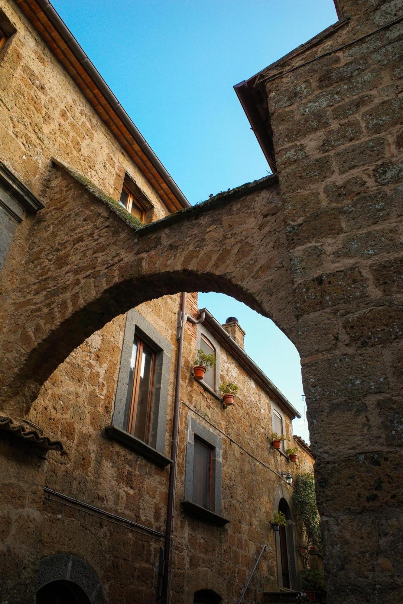 Case Di Civita Bagnoregio Exterior photo