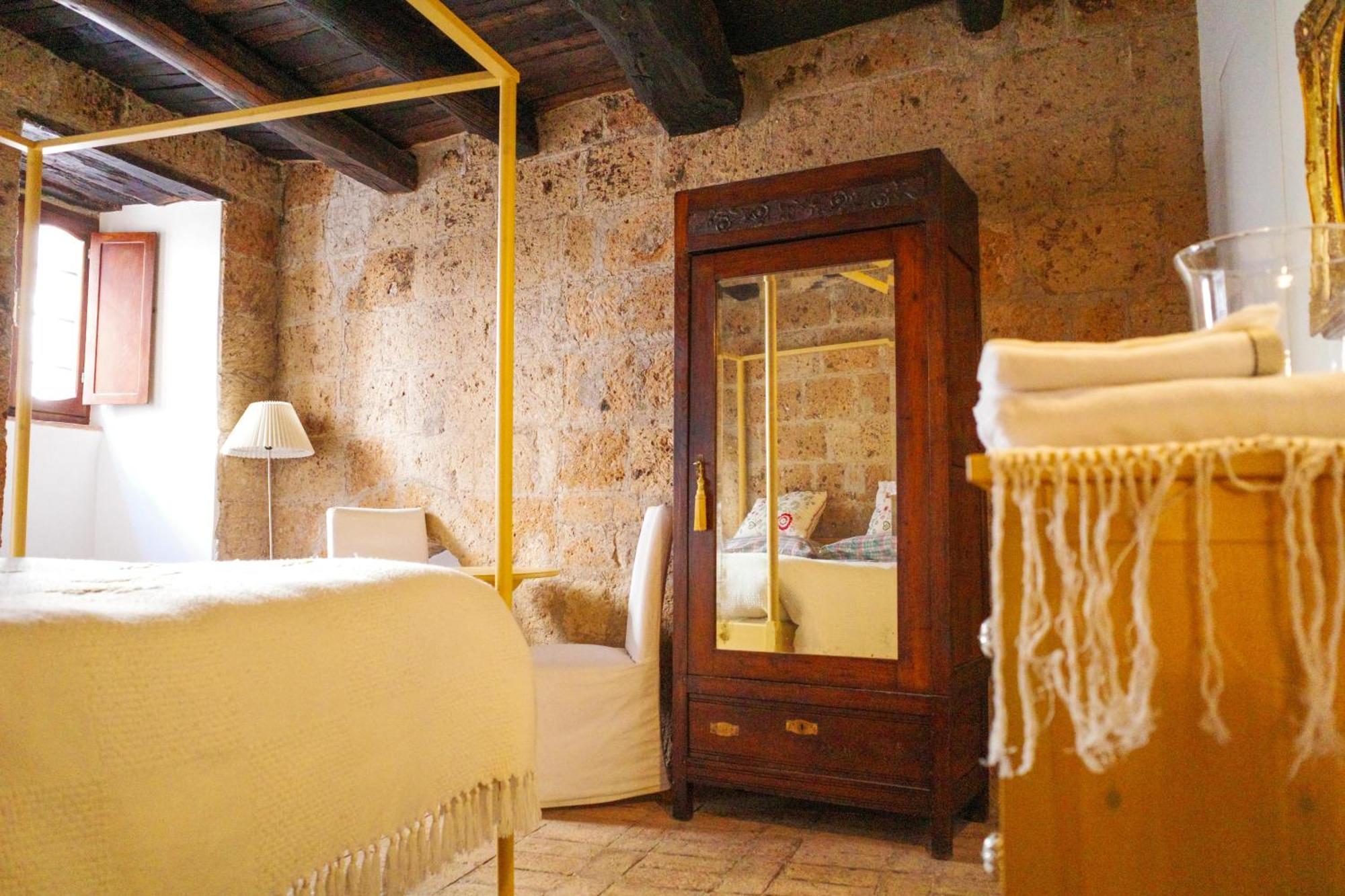 Case Di Civita Bagnoregio Exterior photo